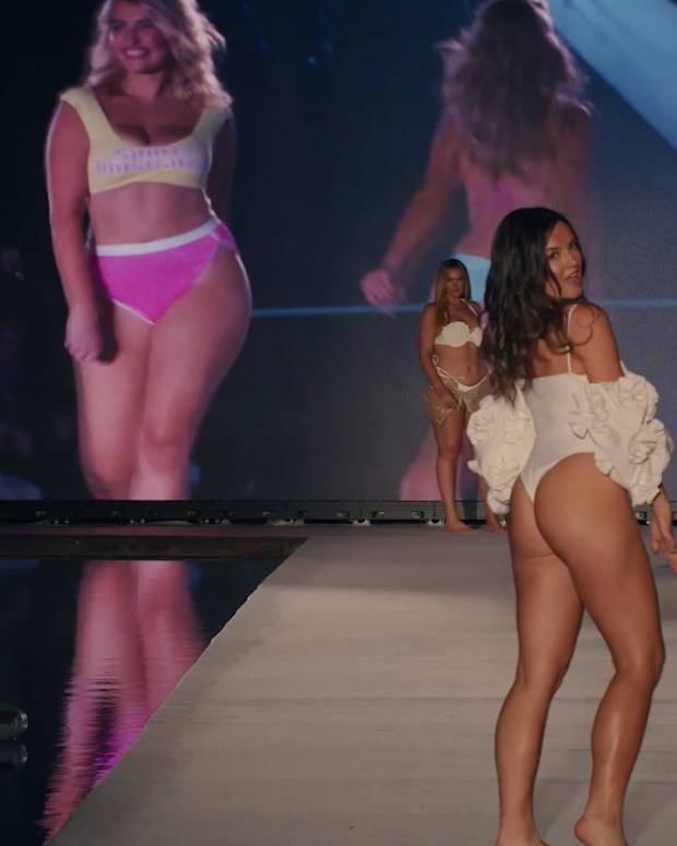 Mady Dewey at 2022 Sports Illustrated Swimsuit Runway